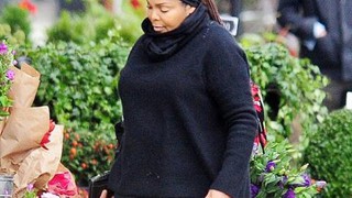 Janet Jackson sinh con trai đầu lòng ở tuổi 50